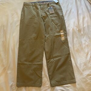 Dockers Marina Classic Fit 24/7 Tan Khaki NWT 36/30 Pants‎ (Tiny Hole)